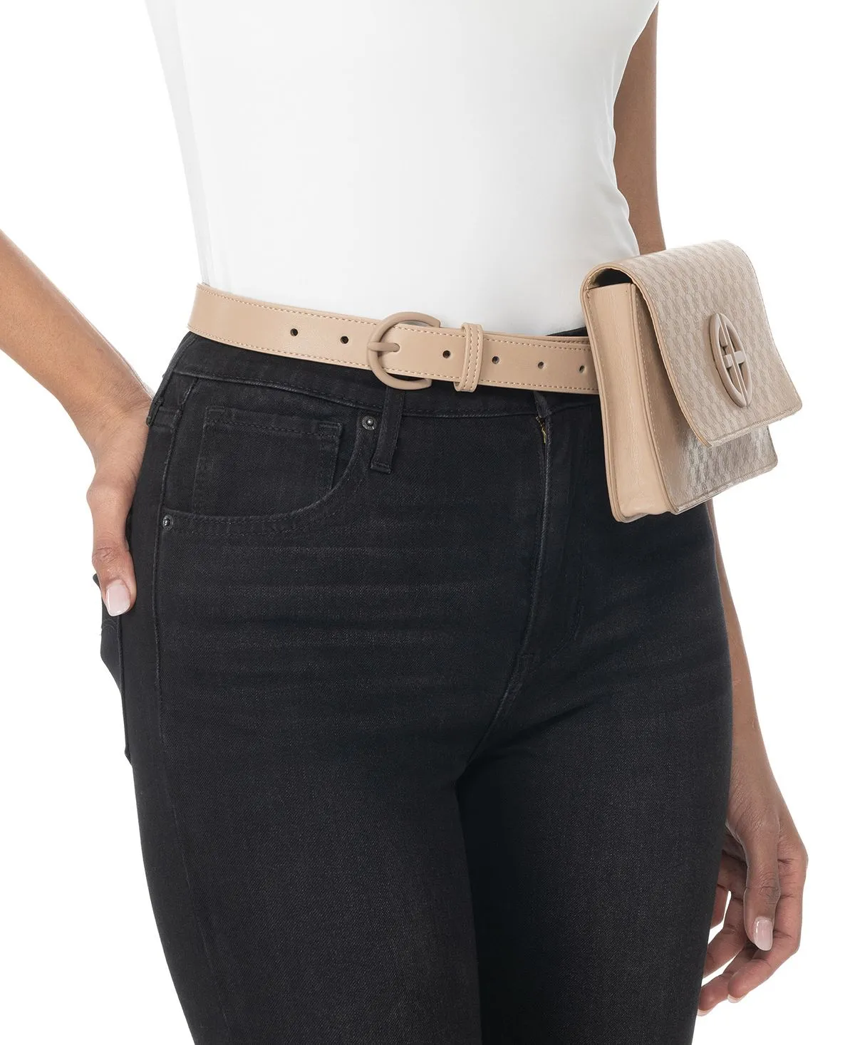 Belt bag with buckle and Giani Bernini logo